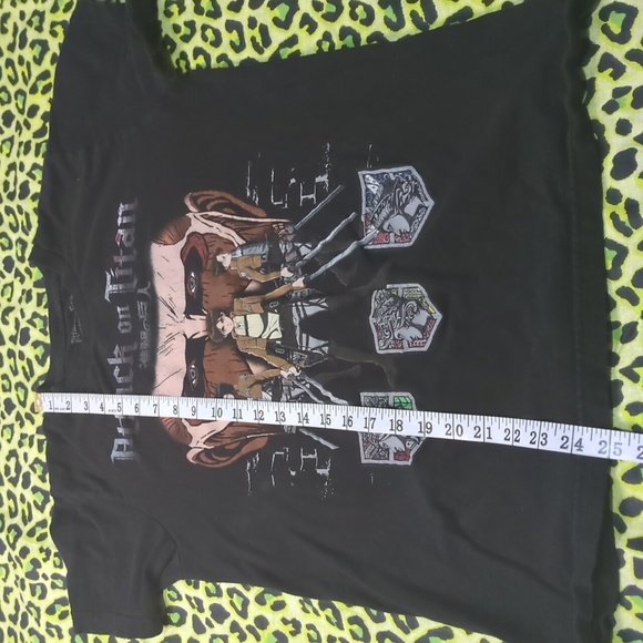 5/20 Attack on Titan Anime Tee - Picture 4 of 7